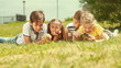Vídeo: The world around The world around