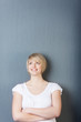 Foto: portrait vor grauer wand portrait vor grauer wand