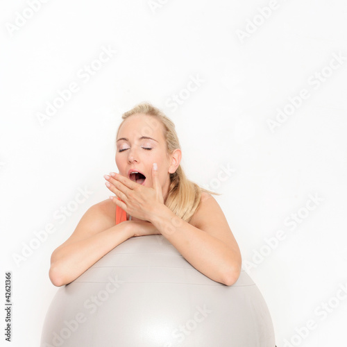 Photo: Frau mit Gymnastikball Frau mit Gymnastikball