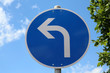 Vorgeschriebene Fahrtrichtung, links