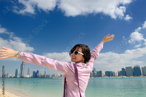 Foto: happy tourist woman happy tourist woman