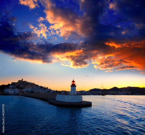 Foto: Eibissa Ibiza town sunset from red lighthouse Eibissa Ibiza town sunset from red lighthouse