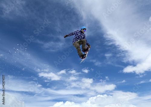 Photo: Snowboarder in the sky Snowboarder in the sky