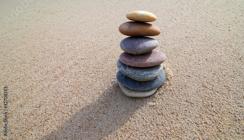 Photo: Steinturm auf Sand Steinturm auf Sand