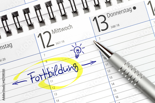 Photo: Terminkalender mit Eintrag für Fortbildung Terminkalender mit Eintrag für Fortbildung