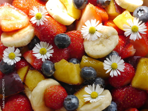 Sommerlicher Fruchtsalat Mit Brombeeren — Rezepte Suchen