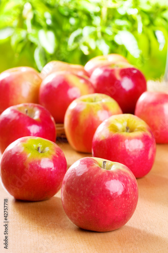 Photo: fresh apples fresh apples