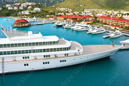 Photo: In the port of San Martin Island In the port of San Martin Island