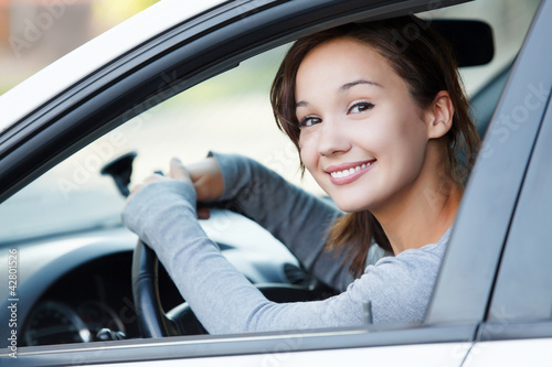 Foto: Pretty girl in a car Pretty girl in a car