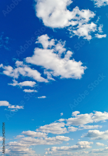 Photo: Wolken vor blauem Himmel Wolken vor blauem Himmel
