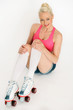Frau mit Rollschuh