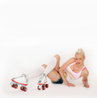 Frau mit Rollschuh