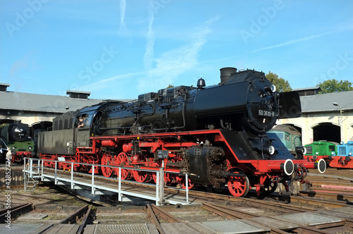 Photo: Dampflok auf der Drehscheibe - Steam Train Dampflok auf der Drehscheibe - Steam Train