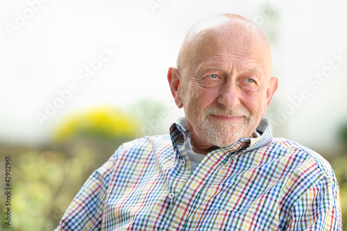 Photo: Portrait of senior man Portrait of senior man