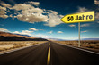 50 Jahre, Hinweisschild