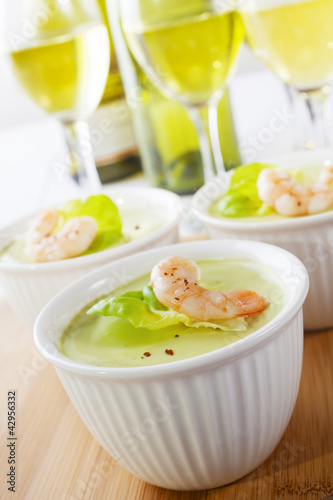 Foto: Avocado Mousse with Prawn Avocado Mousse with Prawn