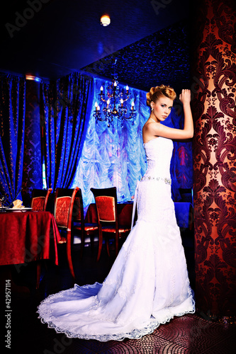 Foto: classical dress classical dress