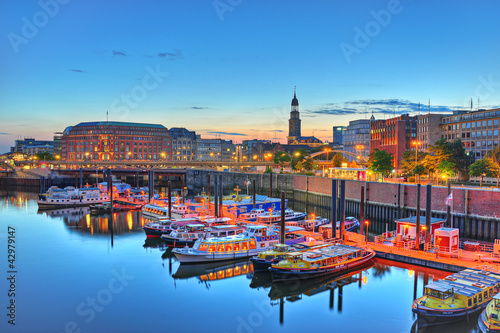 Foto: Idylisch Hamburg im Abendlicht Idylisch Hamburg im Abendlicht