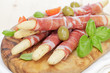Grissinis mit Prosciutto Schinken