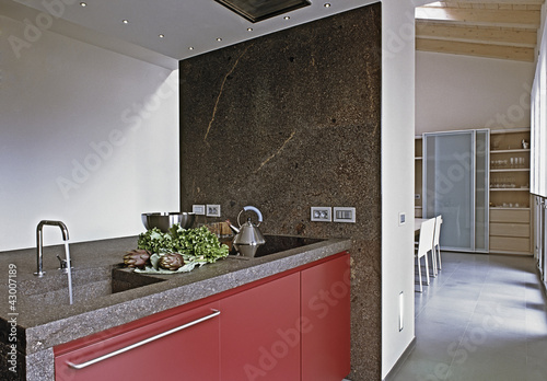 Photo: moderna cucina rossa con piano di marmo moderna cucina rossa con piano di marmo
