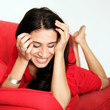 Frau auf der Couch