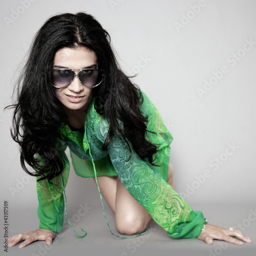 Photo: Frau im Kleid Frau im Kleid