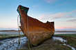 Foto: Rusting trawler on Fleetwood Marsh, UK Rusting trawler on Fleetwood Marsh, UK