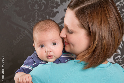 Photo: mama mit baby mama mit baby
