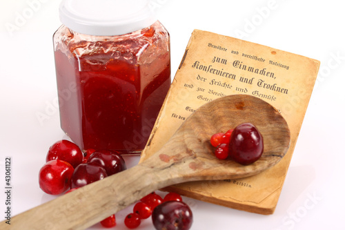 Photo: Antikes Rezeptbuch ©yvonneweis Antikes Rezeptbuch ©yvonneweis