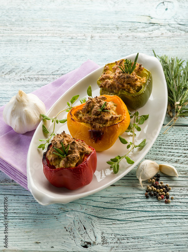 Foto: capsicum stuffed with tofu,vegetarian food capsicum stuffed with tofu,vegetarian food