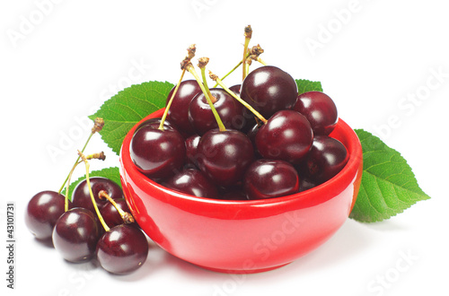 Photo: Cherries in red bowl Cherries in red bowl