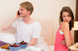 frau ist beleidigt auf ihren partner