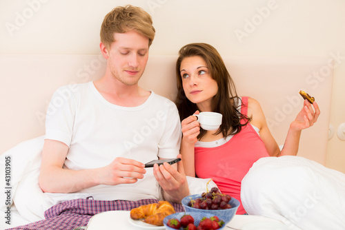 Foto: gemeinsames frühstück im bett gemeinsames frühstück im bett