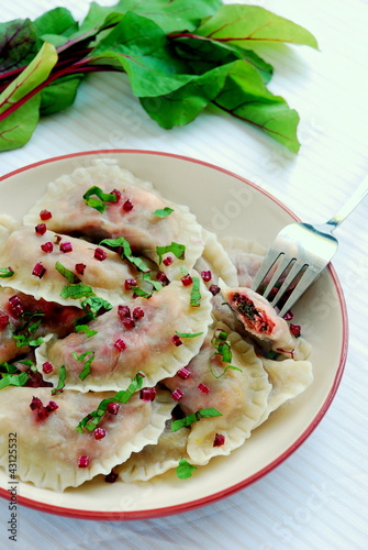 Photo: Niezwykłe pierogi z botwinką i serem feta Niezwykłe pierogi z botwinką i serem feta