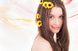 mädchen mit blüten im haar