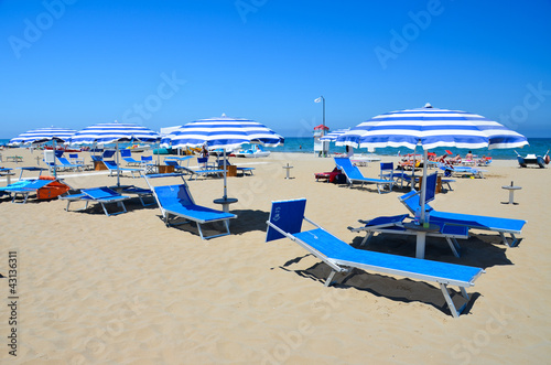 Photo: rimini-spiaggia ombrelloni 1 rimini-spiaggia ombrelloni 1