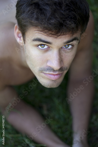 Photo: Homme, jeune, beau, séduisant, mâle, garçon, masculin Homme, jeune, beau, séduisant, mâle, garçon, masculin