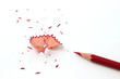 Roter Buntstift mit Spitzerresten