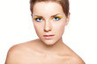 Foto: beautiful girl with a bright lemon-colored make-up beautiful girl with a bright lemon-colored make-up