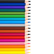 Crayons de couleur alignés