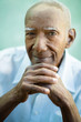 Foto: Closeup of happy old black man smiling at camera Closeup of happy old black man smiling at camera