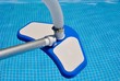 Pulizia della piscina