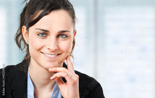 Foto: Young businesswoman portrait Young businesswoman portrait
