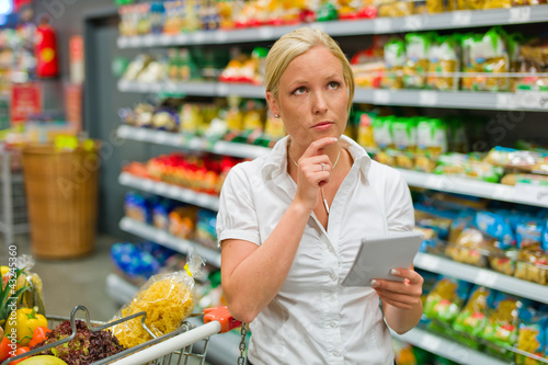 Photo: Auswahl in einem Supermarkt Auswahl in einem Supermarkt