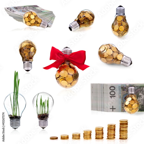 Foto: Traditional glass bulb with many golden coins collection Traditional glass bulb with many golden coins collection