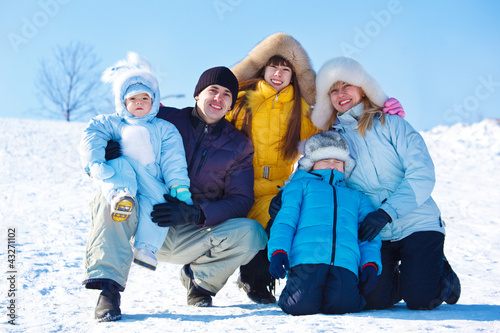 Photo: Family in winter Family in winter