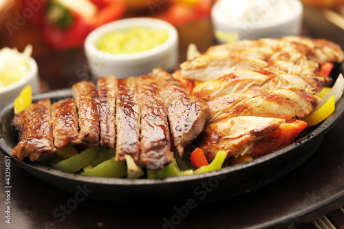 Photo: Yemek ,yiyecek tabakları,et Yemek ,yiyecek tabakları,et
