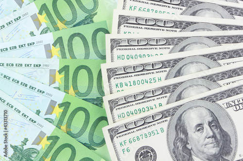 Photo: Euro vs dollar Euro vs dollar