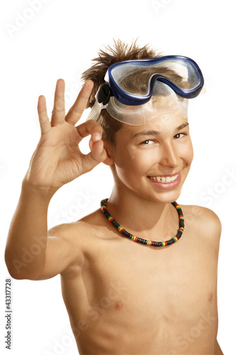 Photo: boy diving mask boy diving mask