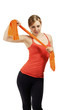 junge sportlerin trainiert mit einem fitness band 